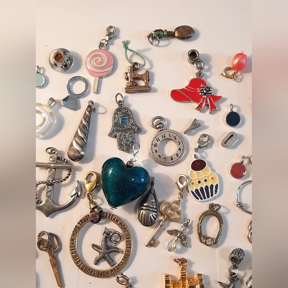 Assorted Charm ,pendants,Collection - Picture 4 of 12
